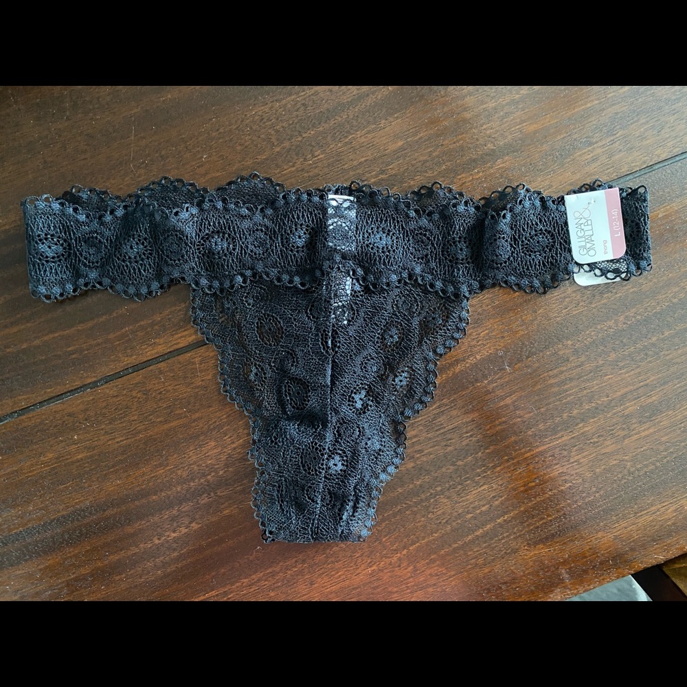 Gillian & O’Malley NWT thong panties